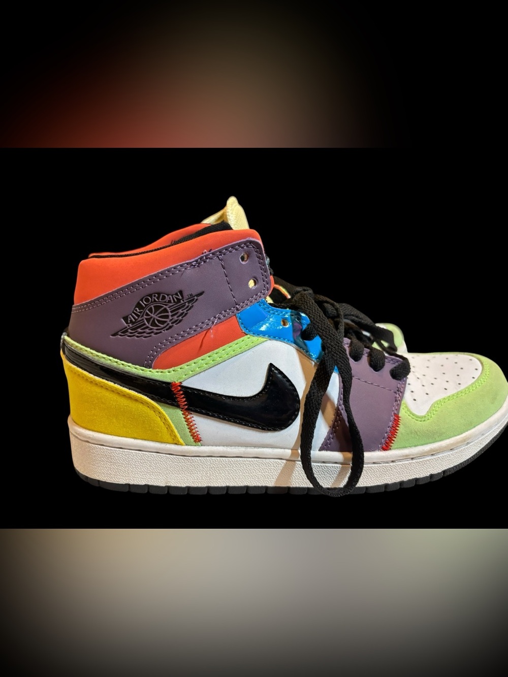 Women's Air Jordan 1 Mid SE
"Lightbulb"